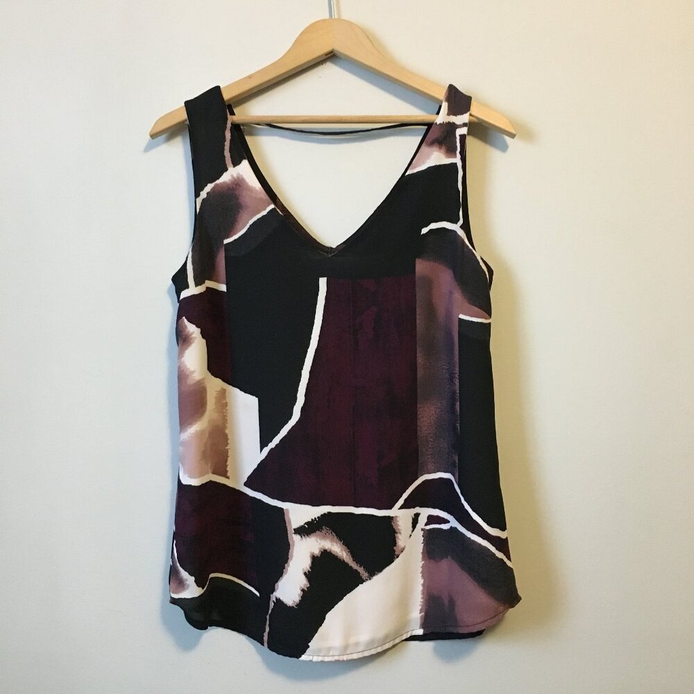 Le Château Abstract Print Strand Back V-Neck Sleeveless Blouse Small